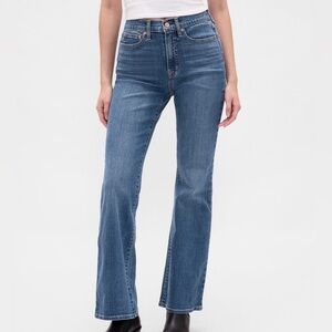GAP - High Rise ‘70s Flare Jeans Color: Medium Wash SZ 10/30R